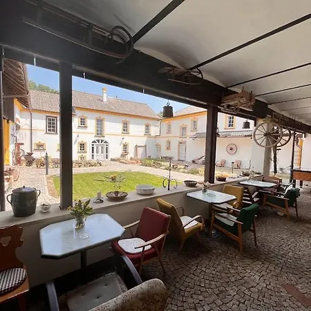 招待所 Novomanzelsky - 100dola *